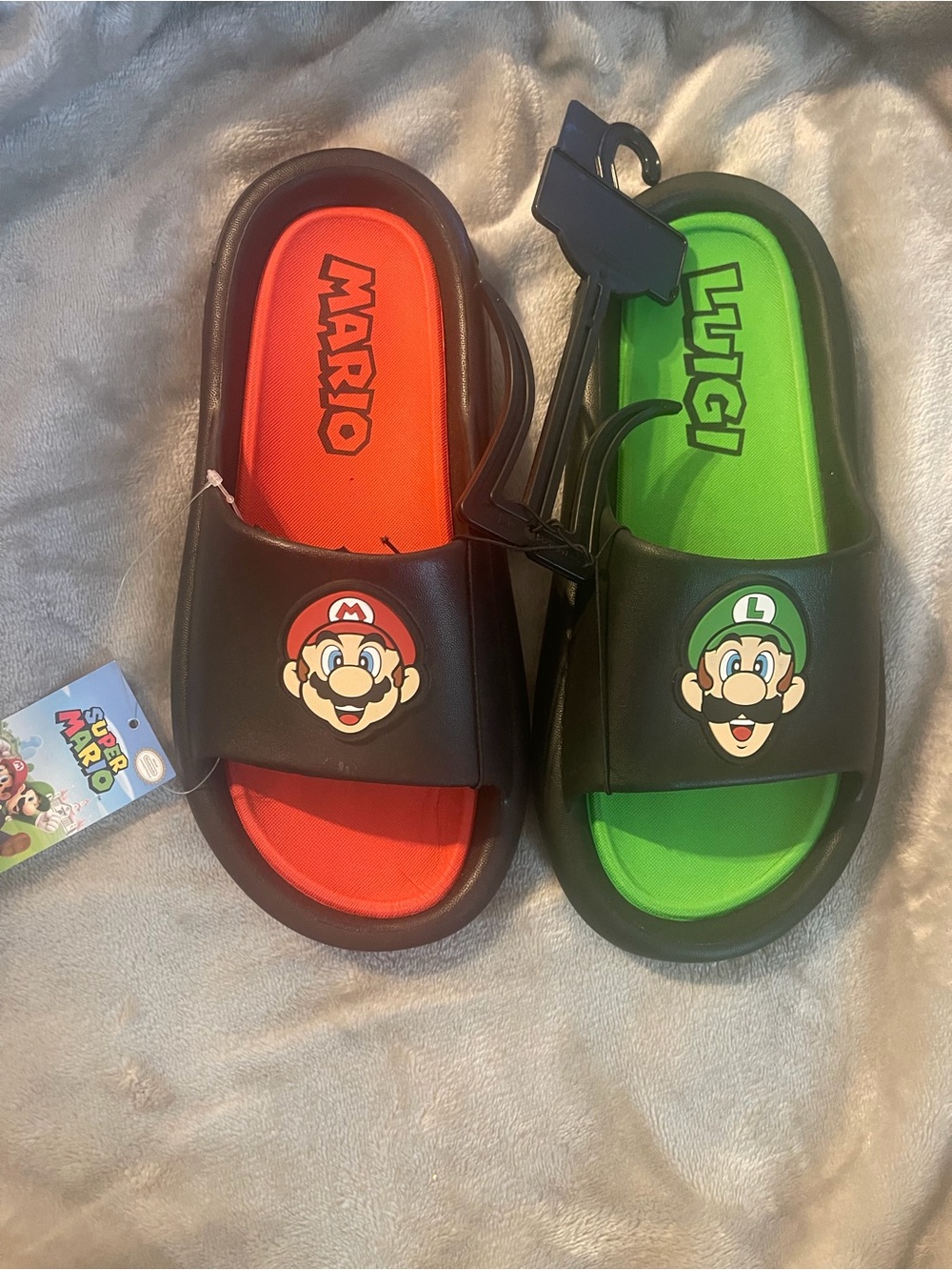Nintendo Super Mario & Luigi Kids Slide Sandals - Red and Green Footbeds